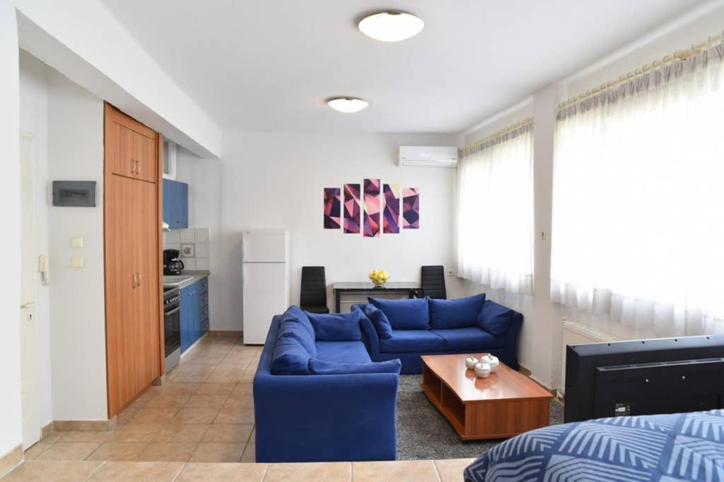 A Modern Bright Studio In The Center Of Kastoria Exterior photo